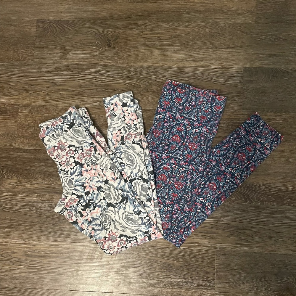 American Eagle Legging bundle! Both still available